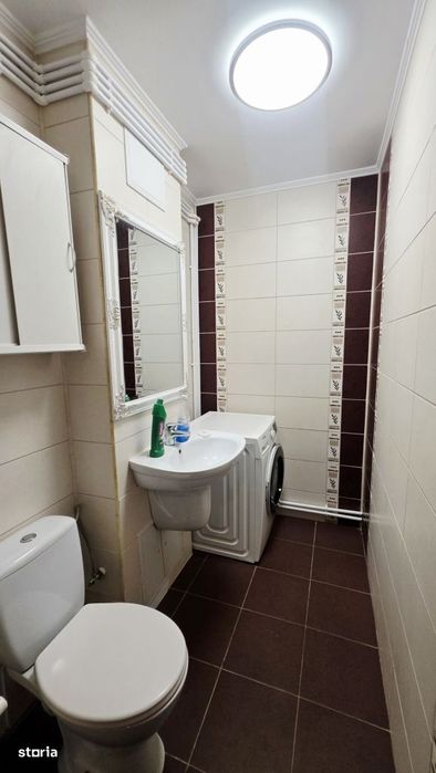 Inchiriere 3 camere cu centrala proprie Bulevardul Unirii - Fantani