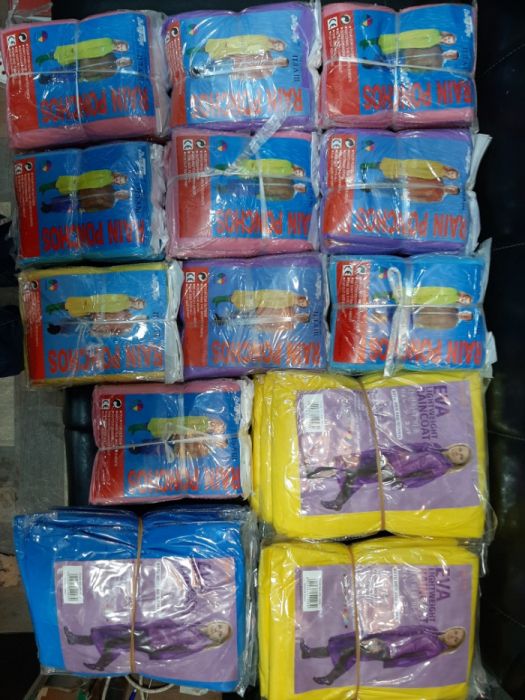 Дождевик ветровка накидка плаш плащ Целлофановый одежда дождевики