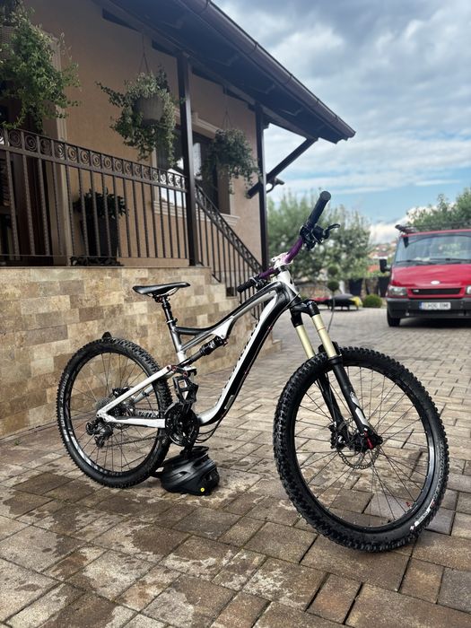 Bicicletă specialized în grii