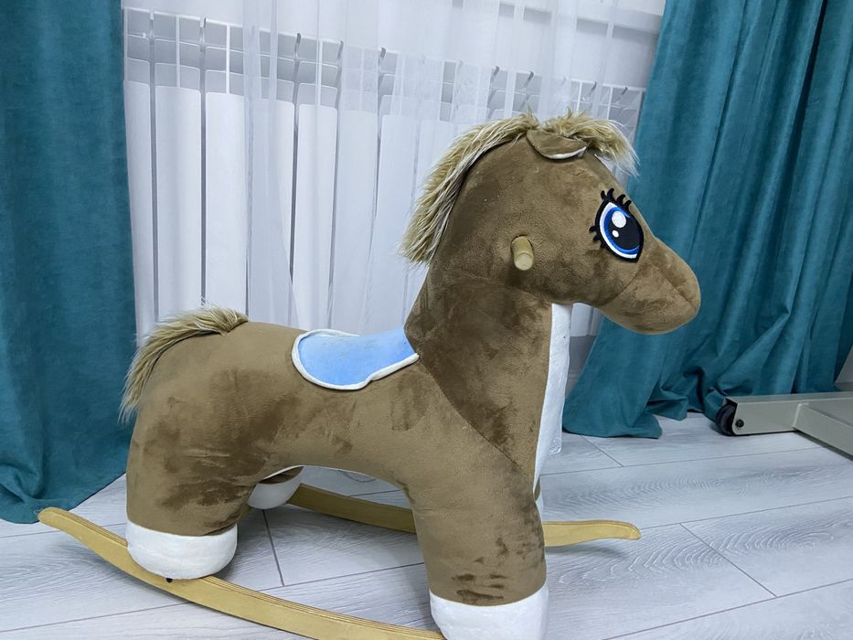 Продаю коня качалку