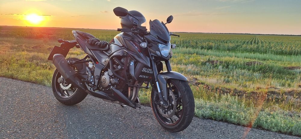 Продам мотоцикл SUZUKI GSX-S 750