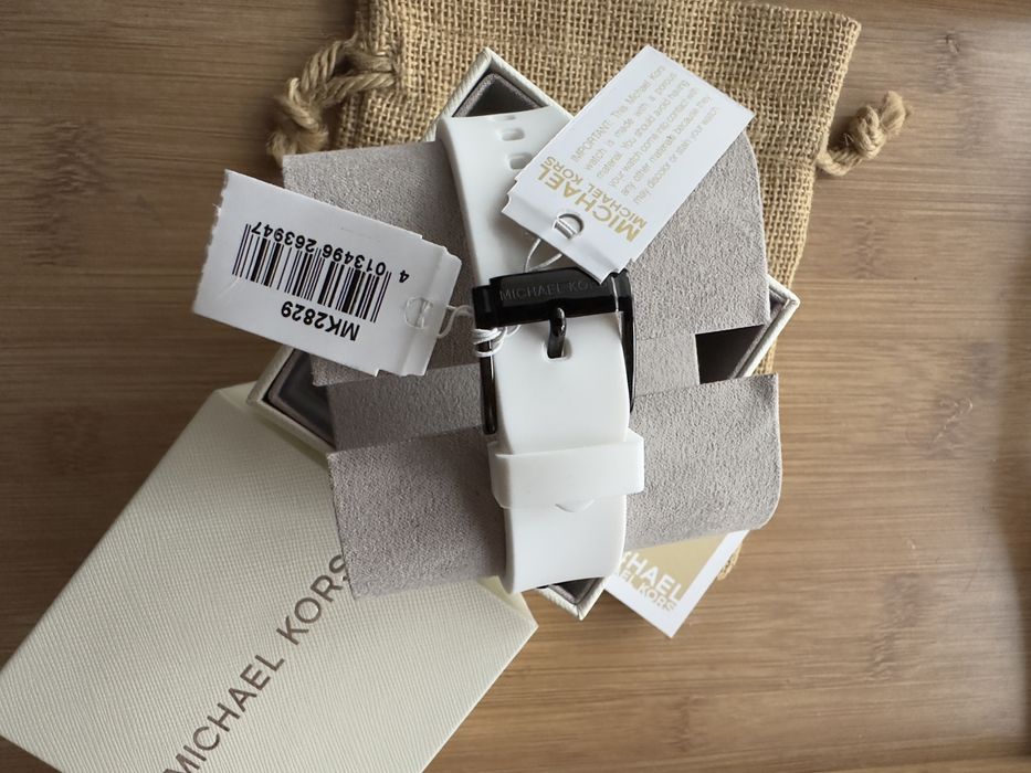 Ceas Michael Kors lady colectia Charley curea de silicon nou MK2829