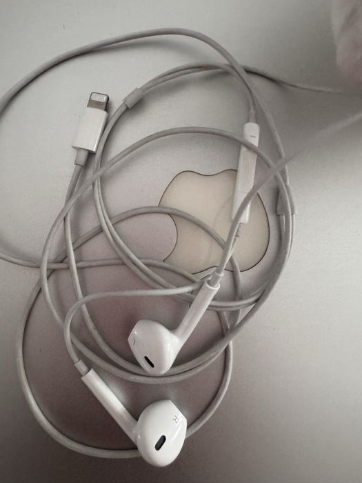 Căști Apple originale cu mufă Lightning