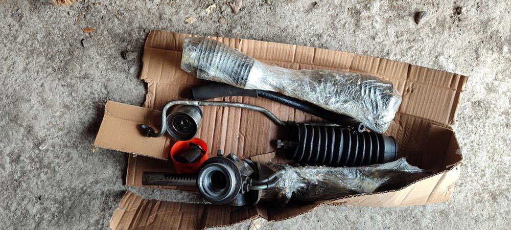 Продам запчасти на Мазду Кронос