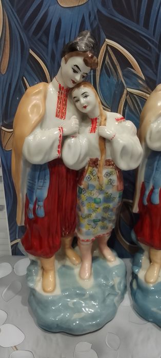 Фигурки из фарфора