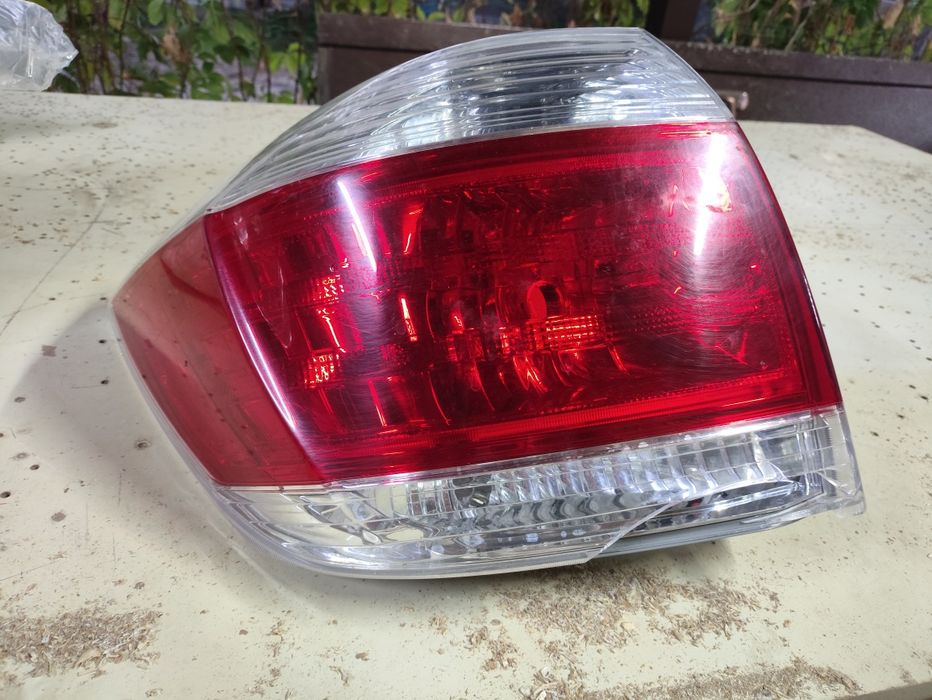 Задний левый  фонарь