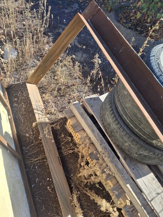 Продам металлическую дверь