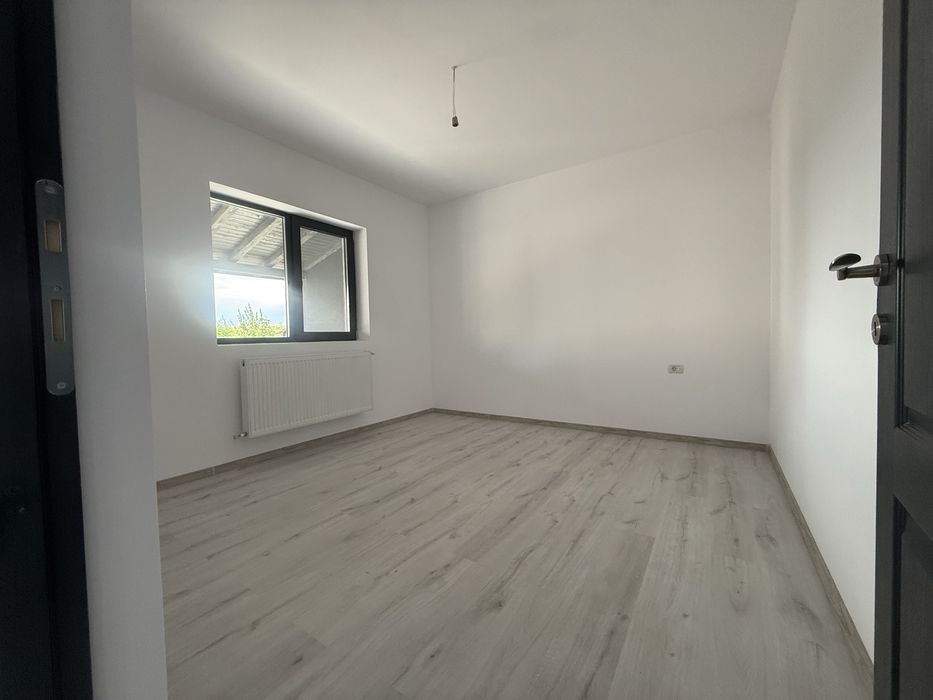 Casa la cheie Letcani