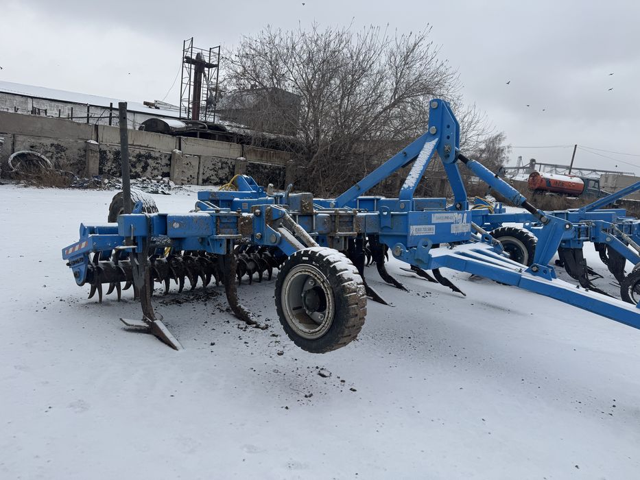 Чизельный плуг пч4,5