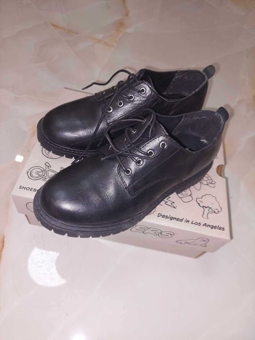 Обувки от естествена кожа Mango