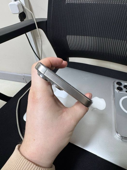 iPhone 15 Pro Max Natural Titan