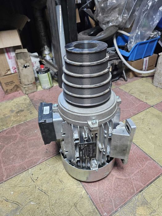 Motor trifazic 7,35 KW