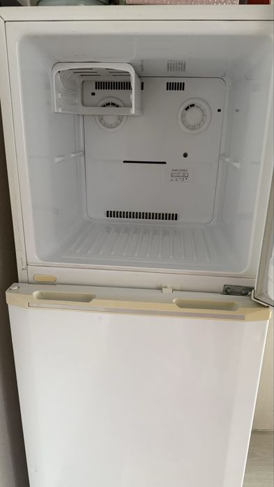 Холодильник LG хорошего состояние