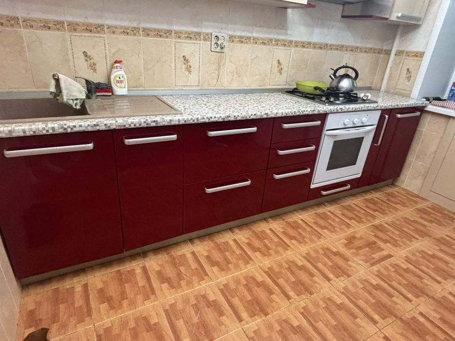 Продается кухонный гарнитур