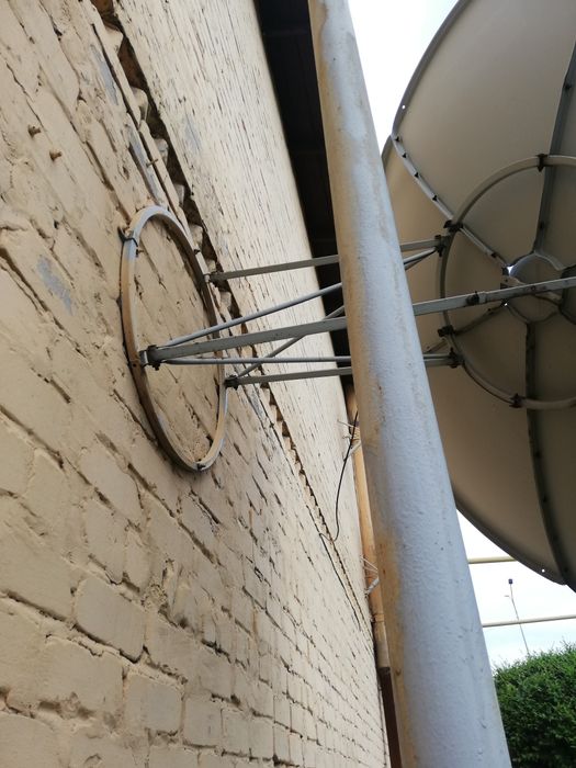 Антенна спутниковая