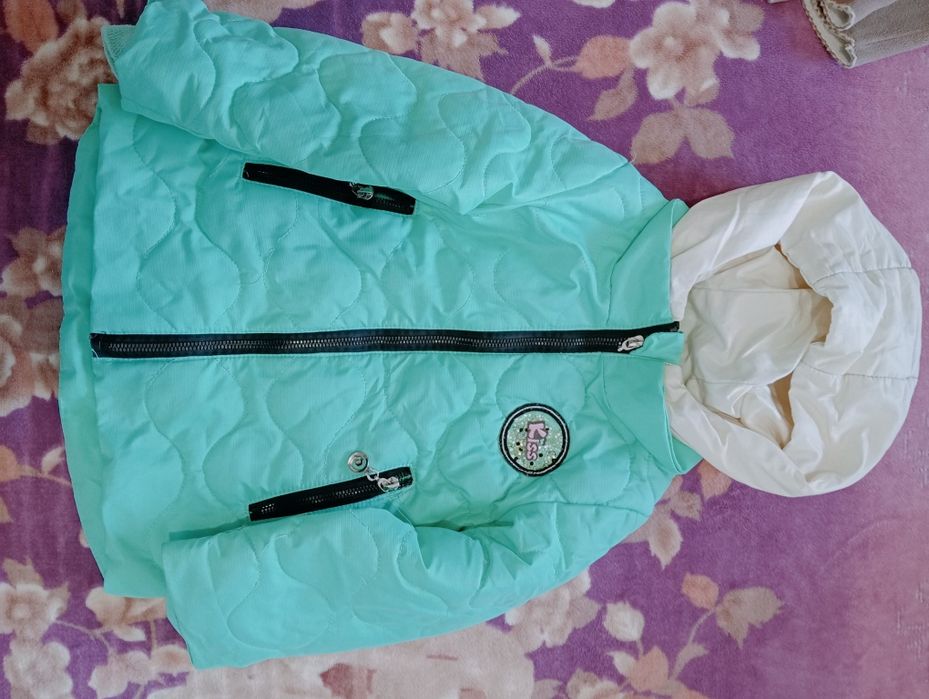 Куртки весна на девочку