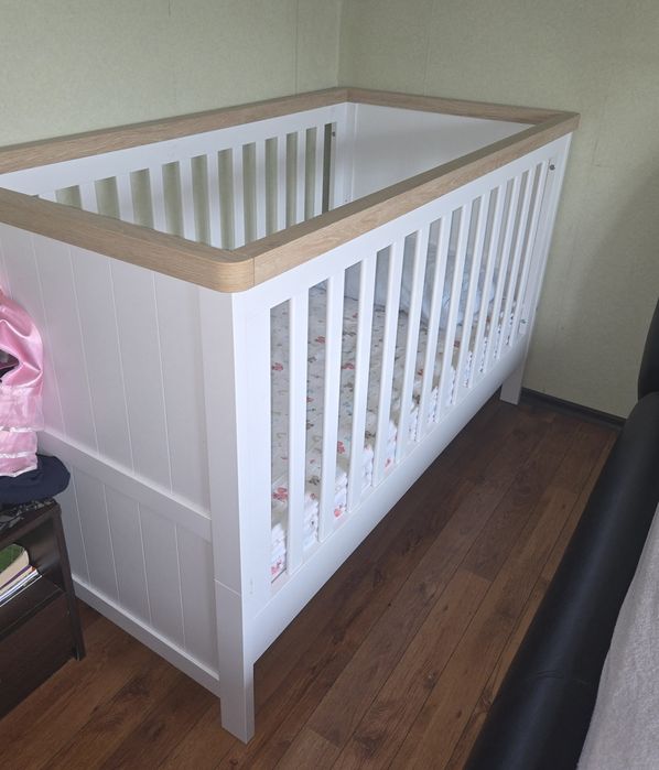 Легло Mothercare с матрак Mamas&papas