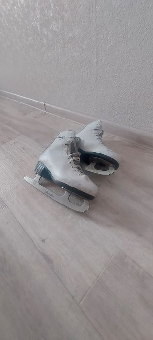 Продам фигурные кошки 34 р.