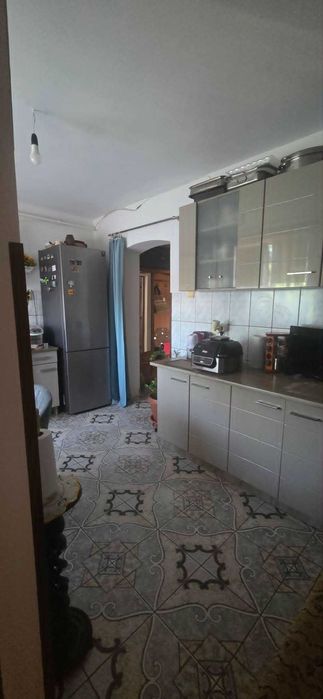 De vanzare urgent, apartament spatios , centru Caracal