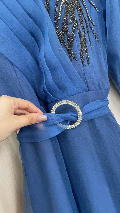 Голубое платье 44