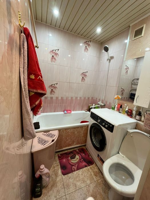 Продам квартиру двух комнатную.