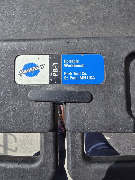 Продавам Преносима работна маса PARK TOOL PB-1