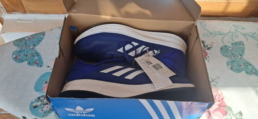 Adidasi adidas barbati marimea 42