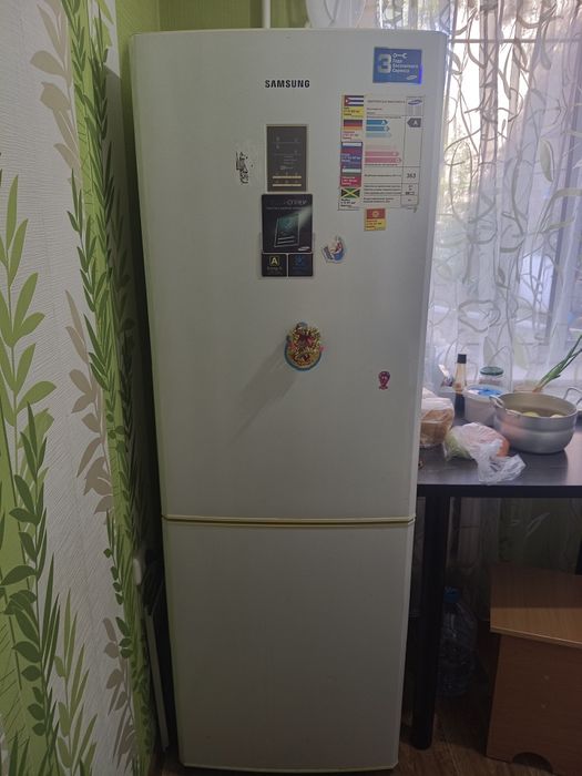 Продам холодильник Самсунг