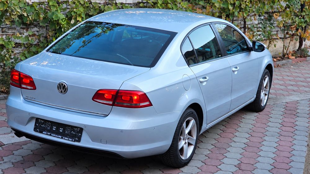 VOLKSWAGEN Passat 2012 — imagine 3