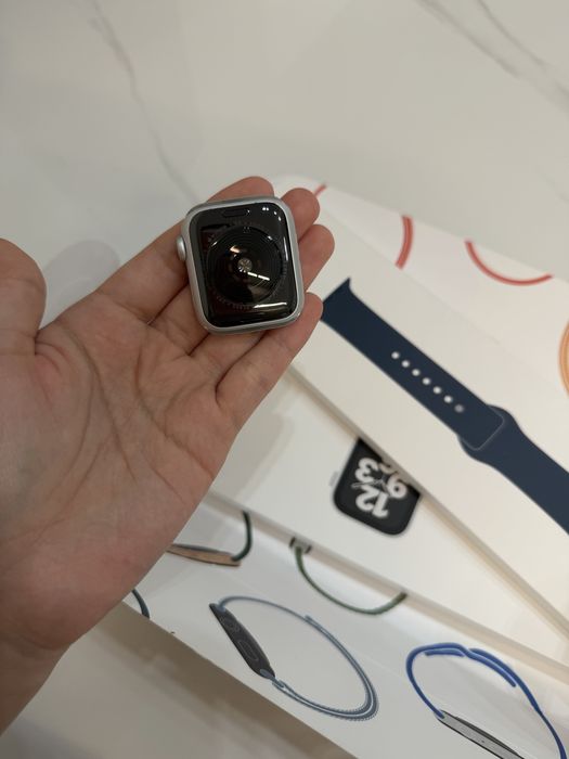 Apple Watch SE 40 мм