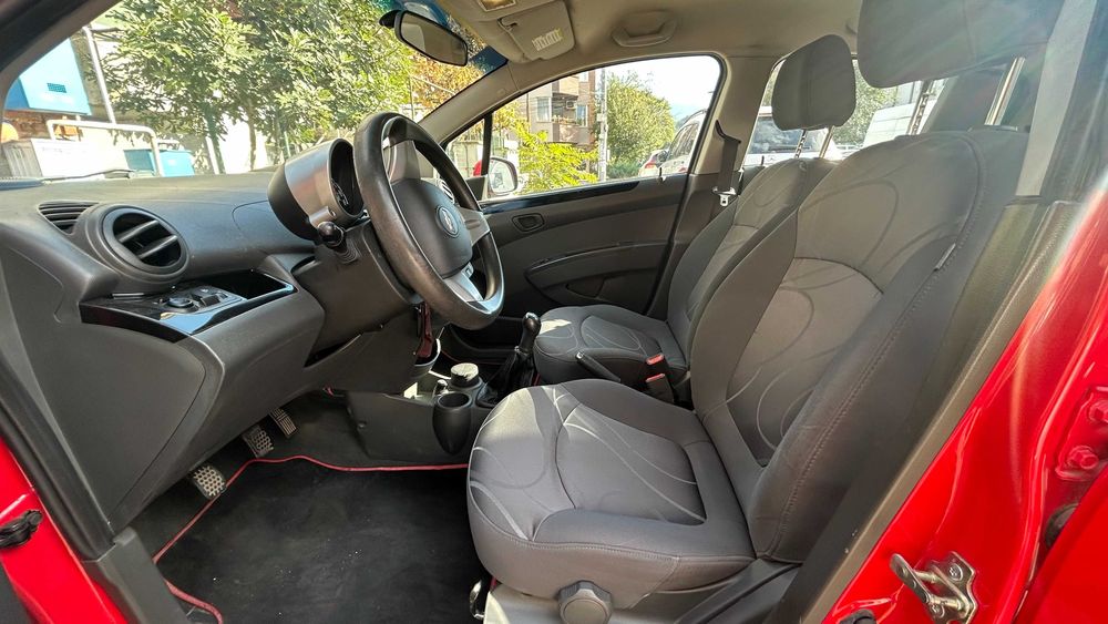 Продава Chevrolet Spark 2012 год.