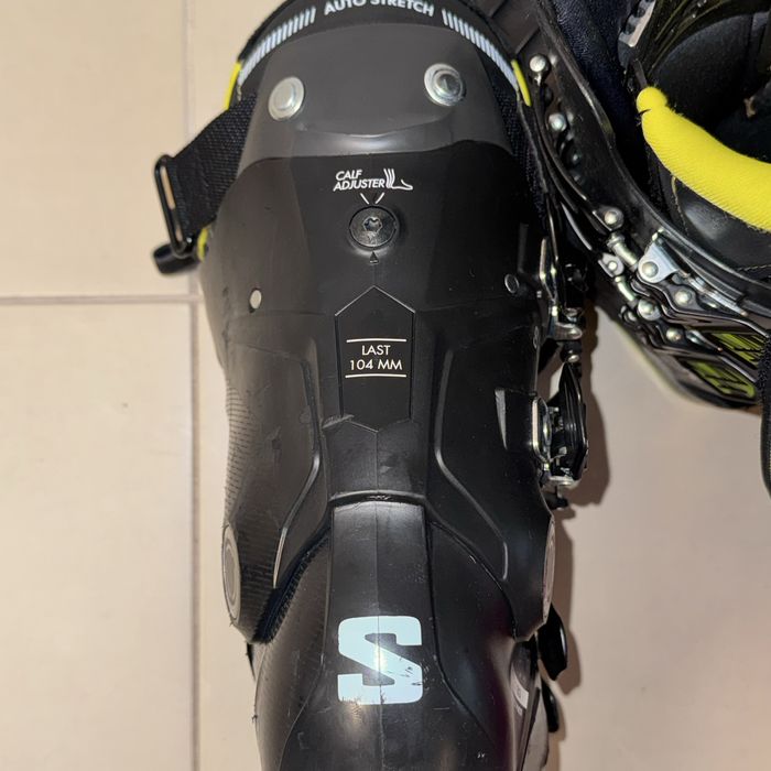 Clapari Salomon junior numarul 25