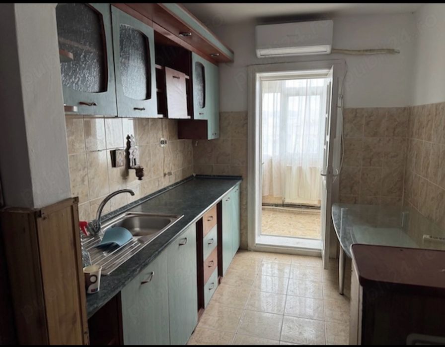 Vand apartament 2 camere