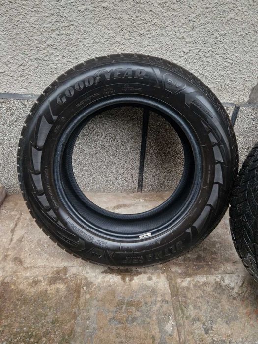 Гуми Goodyear 225 65 17