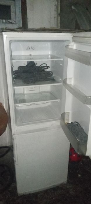 Срочно Холодилник LG