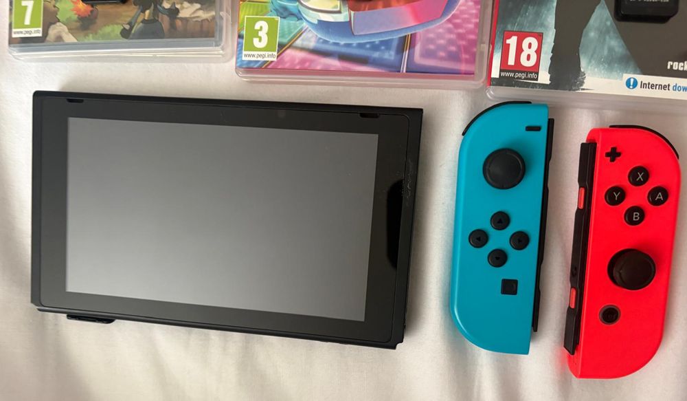Nintendo Switch+ 4 jocuri originale