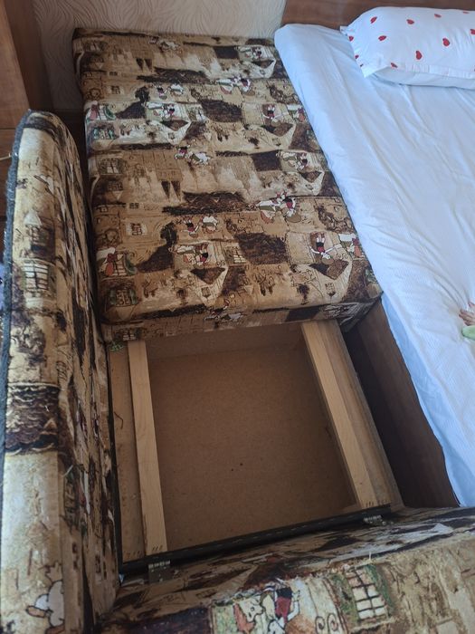 Продаю кровать диван