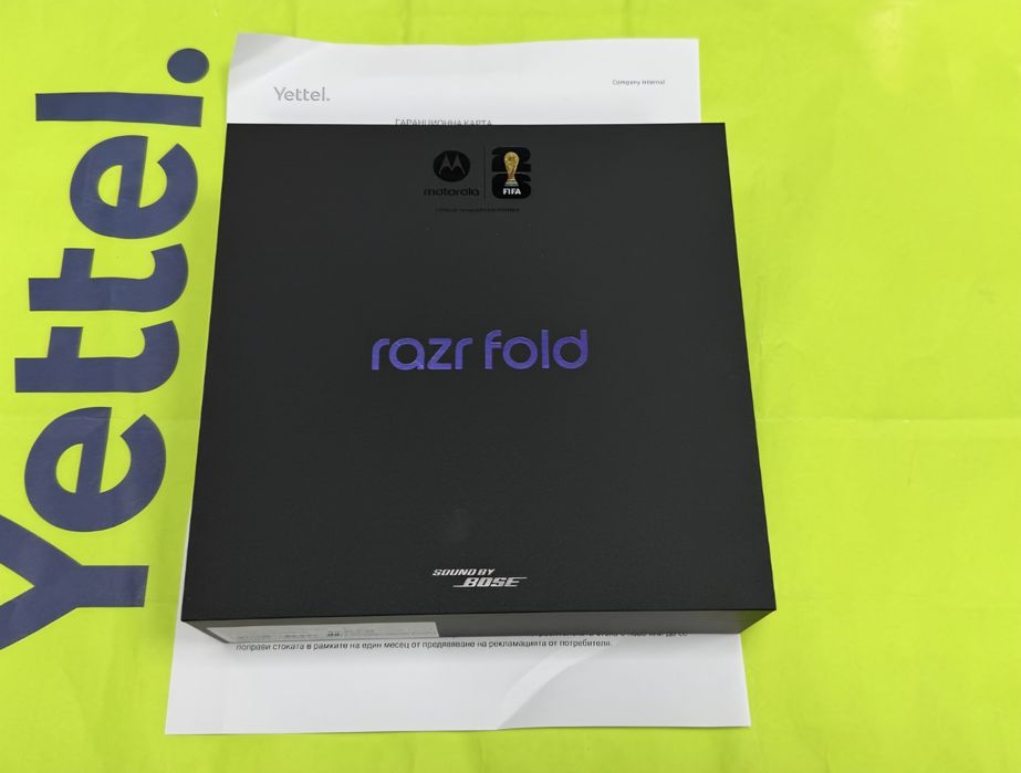 ЗАПЕЧАТАН 512GB Motorola razr Fold 5G Yettel Гаранция 2029 Black