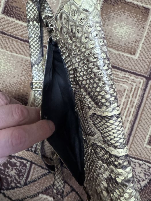 Сумка из кожи змеи