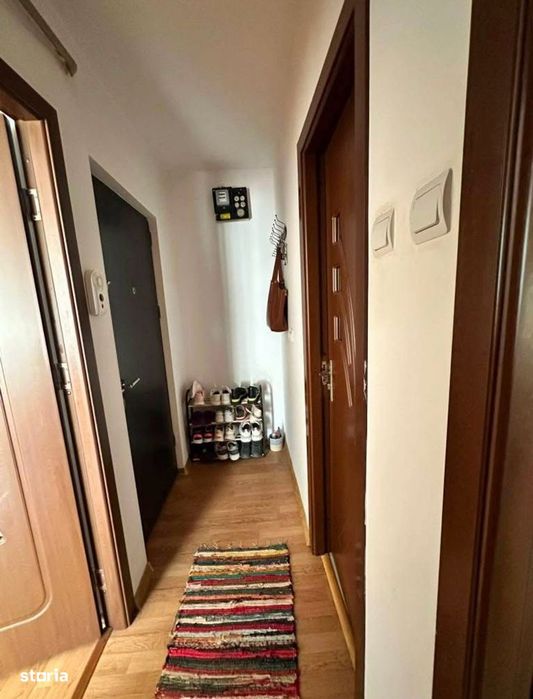 etaj 1 apartament 1 camera decomandat zona nicolina 1 in spate la lidl