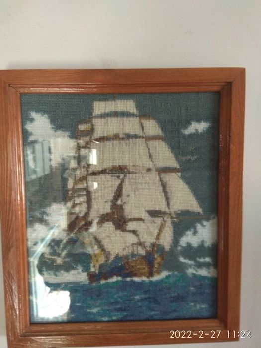 Продам картины вышитые крестиком