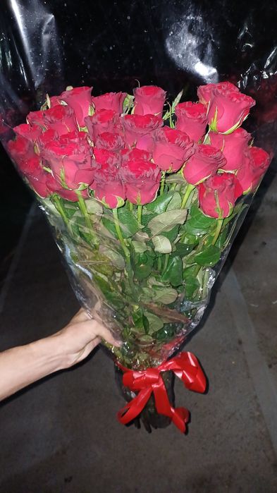 Розы 31 шт 75см продам