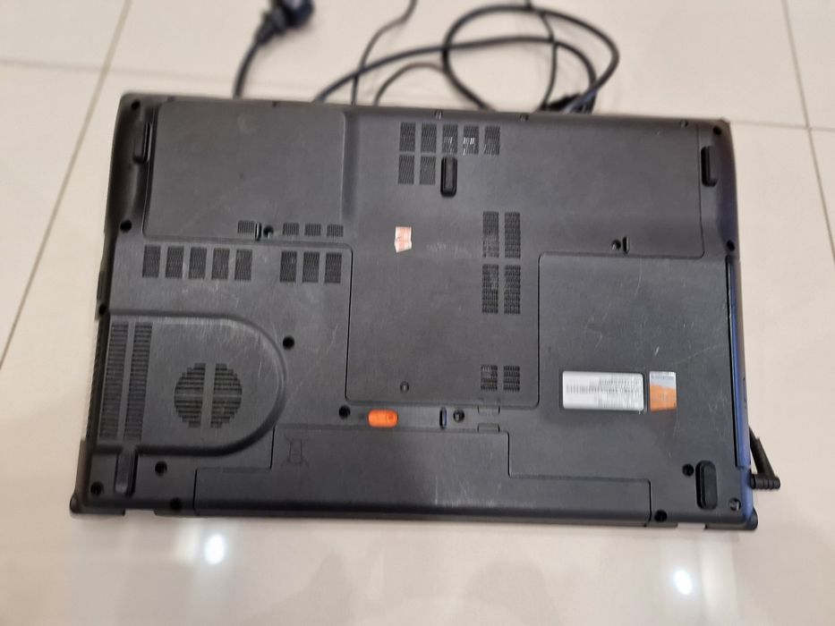 Laptop Acer Aspire V3- 771G-53238G50Makk
MODEL NO.
5/2 59): VA70