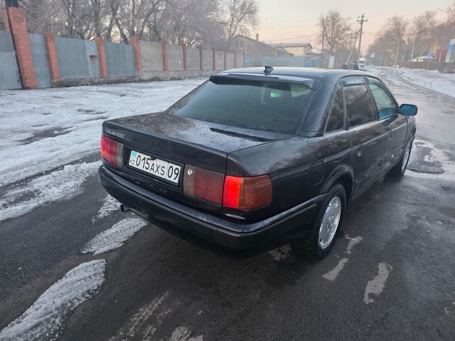 AUDI c4 100 2.3