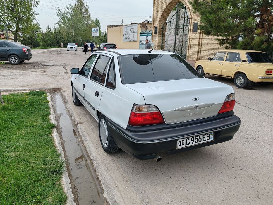 Нексия1 сонс срочна сотилади ёки викуп