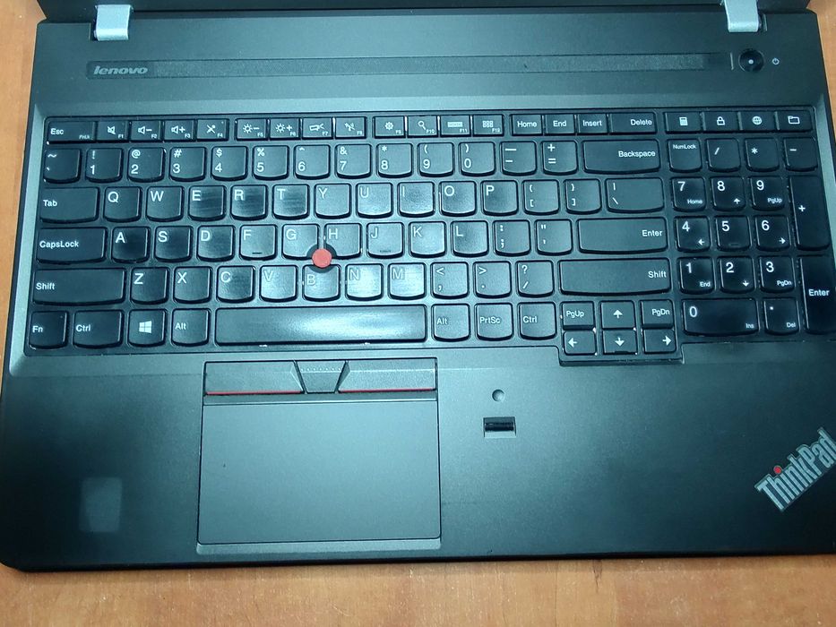 Laptop Lenovo ThinkPad E550 i5-5200U 2.20GHz Broadwell 15.6" 8GB 500GB