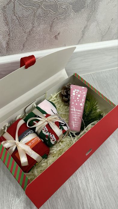 Новогодний бокс носки