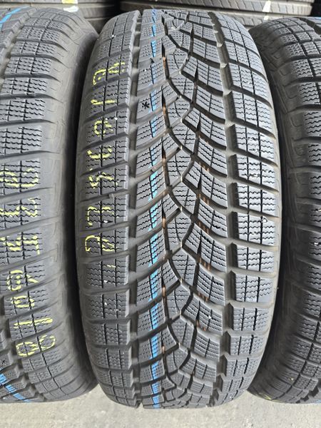 235/60/18 GOODYEAR 4бр