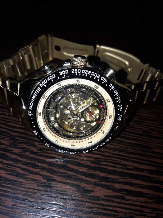 Продам наручные часы WINNER