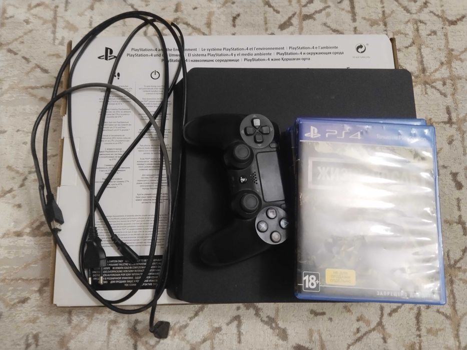 Playstation 4,, б/у в отличном состоянии